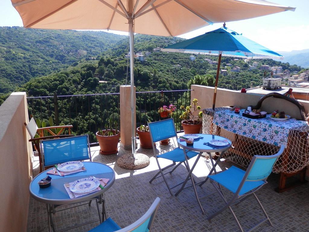 Bed and Breakfast Al Fakhar à Ficarra Extérieur photo