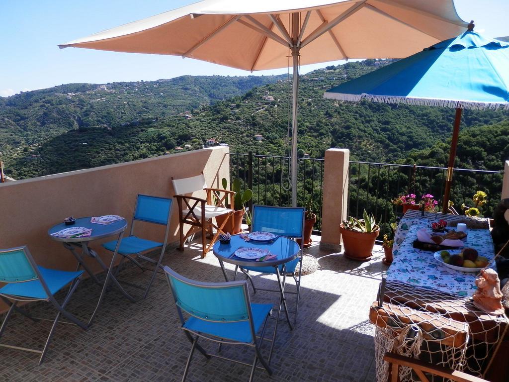 Bed and Breakfast Al Fakhar à Ficarra Extérieur photo